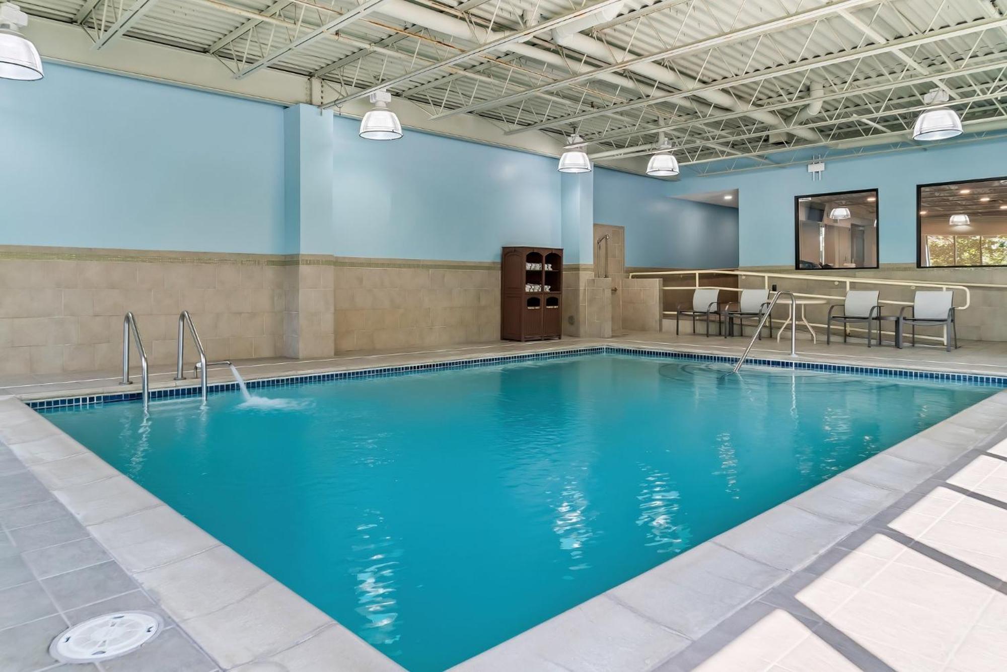 Holiday Inn Express & Suites Detroit - Novi By Ihg Eksteriør bilde