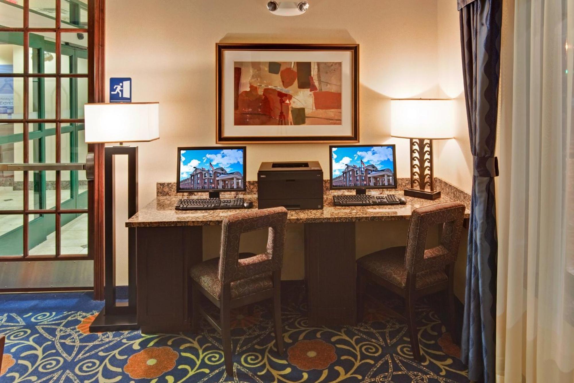 Holiday Inn Express & Suites Detroit - Novi By Ihg Eksteriør bilde
