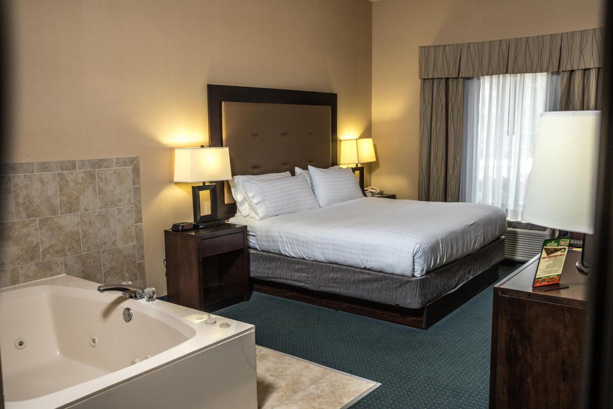 Holiday Inn Express & Suites Detroit - Novi By Ihg Eksteriør bilde